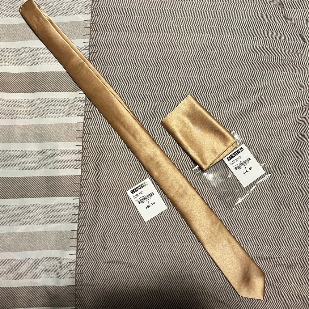 Stars & Strauss Gold Neck Tie and Pocket Square